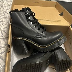 - Dr.martens size 6 women’s combat lace up boots with heels